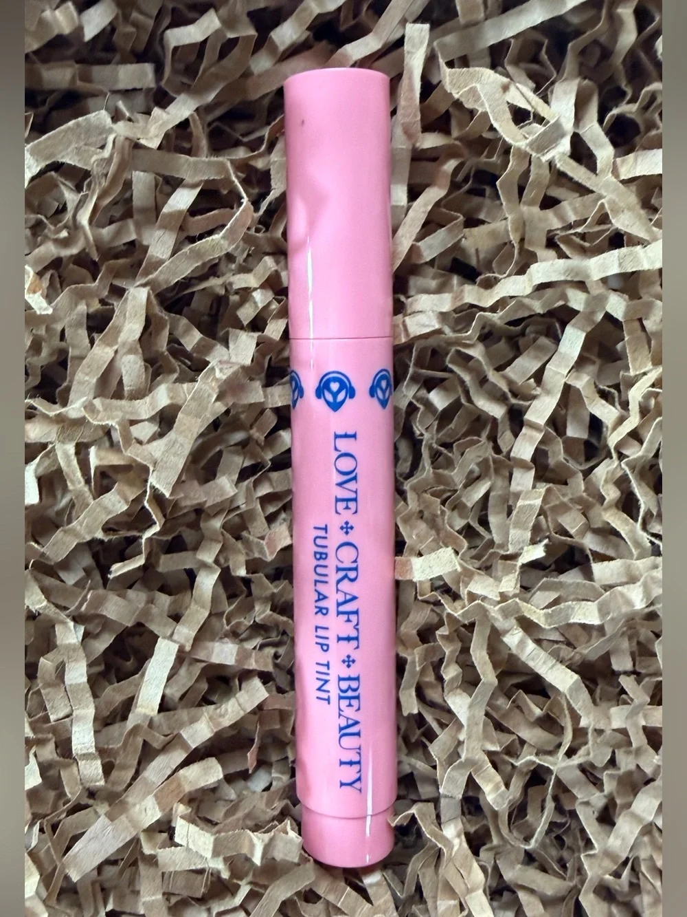 LOVE+CRAFT+BEAUTY tubular lip